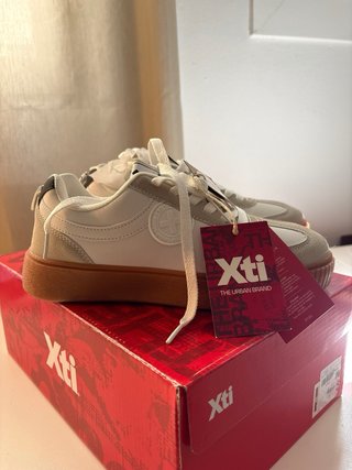 Zapatillas Xti nuevas