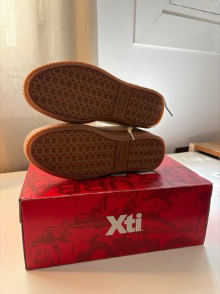 Zapatillas Xti nuevas
