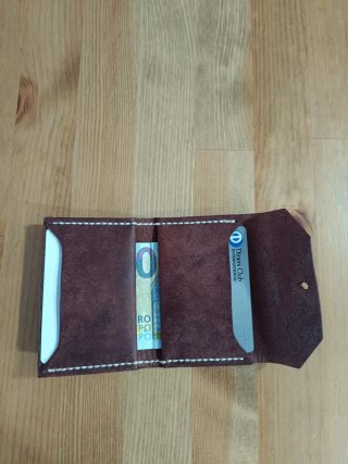 Billetero tarjetero de cuero hecho a mano