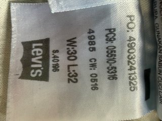 Pantalón corto vaquero Levi's talla M 40