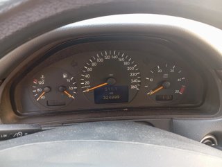 Mercedes-Benz  GL 210