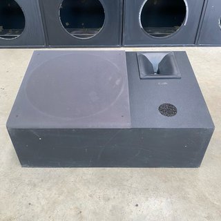 Caja KCS vacía para 15” y difusor de agudos
