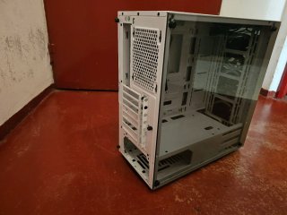 Caja PC Gaming Nfortec Blanca y Negra