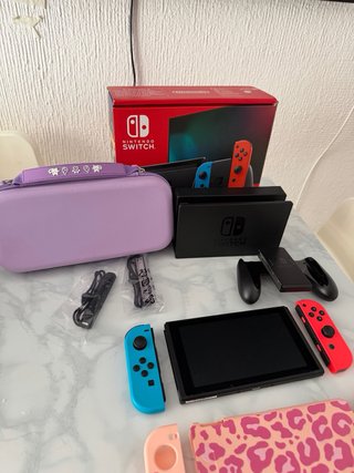 Nintendo Switch Completa Azul y Rojo