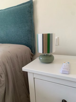 Lámpara de mesa lana verde agua