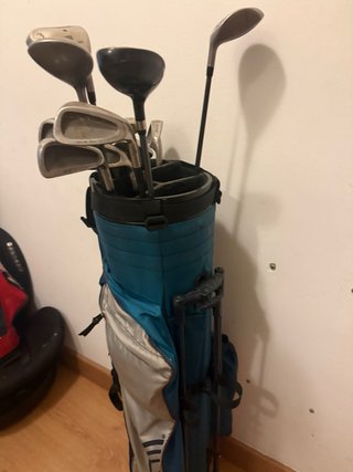 Bolsa con palos de golf