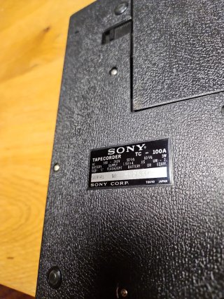 Registratore portatile Sony TC100A non testato.