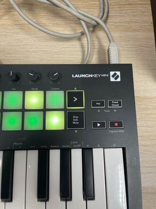 Novation Launchkey Mini MK3 Controlador midi 55€!!