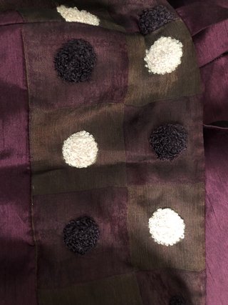 Vestido de fiesta morado.