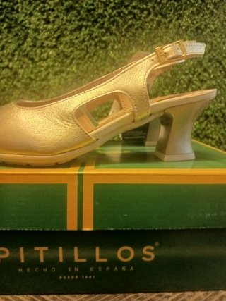 Zapatos Pitillos Destalonados Dorados Talla 41