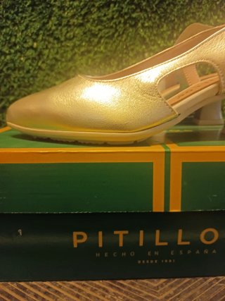 Zapatos Pitillos Destalonados Dorados Talla 41