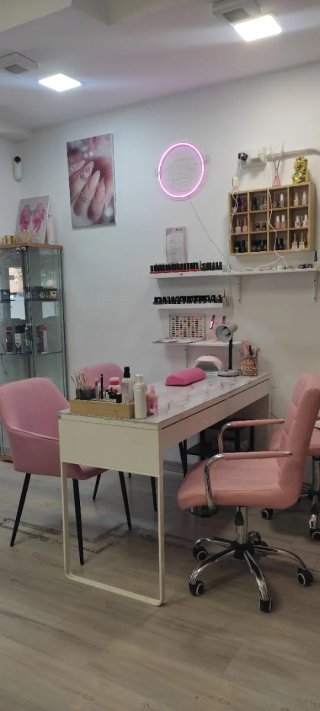 Vendo "traspaso" peluquería en Loranca Fuenlabrada