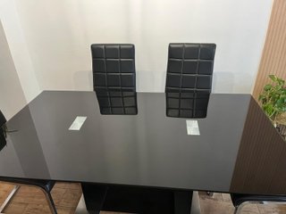 Mesa comedor negra con 6 sillas