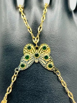 PULSERA MANITA MARIPOSA PEQUEÑA PIEDRA VERDE.
