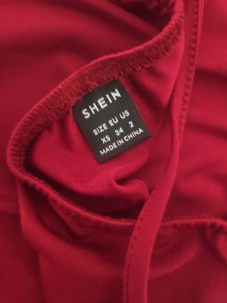 Vestido rojo largo con tirantes