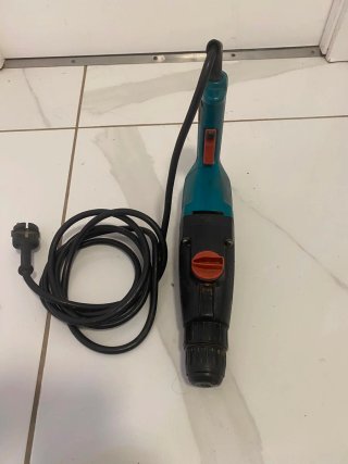 Taladro percutor Makita
