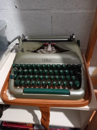 Máquina de escribir Erika vintage