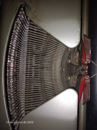 Máquina de escribir Erika vintage