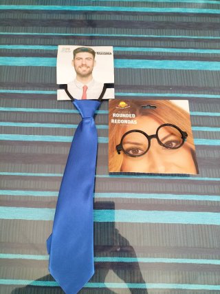 Disfraz Corbata y Gafas Redondas