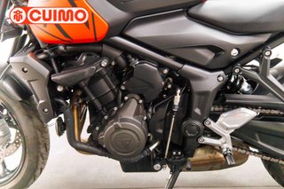 TRIUMPH TRIDENT 660