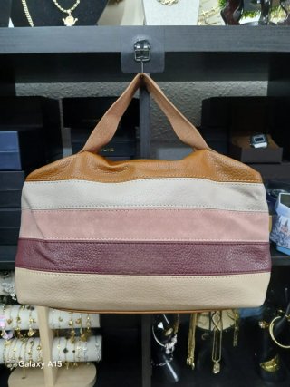 Bolso de cuero con rayas