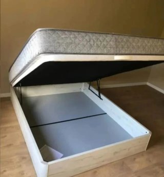 Letto a scomparsa con materassi viscoelastici
