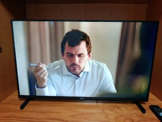 Televisión Philips Negra,32",comprada en mayo