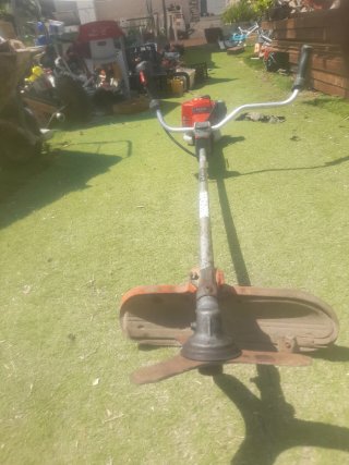 Desbrozadora Kawasaki TJ 45 E