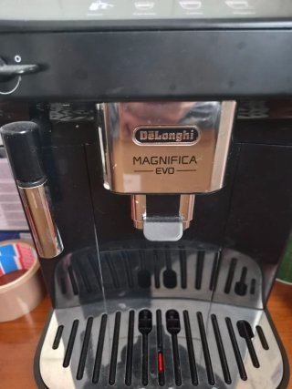 Cafetera DeLonghi Magnifica Evo