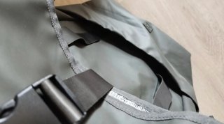 Mochila gris/verde de hombre