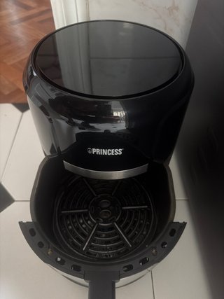 Freidora de aire Princess negra