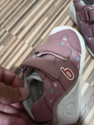 Zapatillas Biomecanics Talla 22 Niña