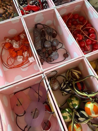 GRATIS Lote collares y pulseras multicolor