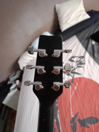 Guitarra electroacústica Strong