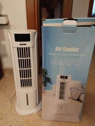 Ventilatore da terra bianco