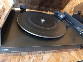 Tocadiscos NAD 5120 Negro