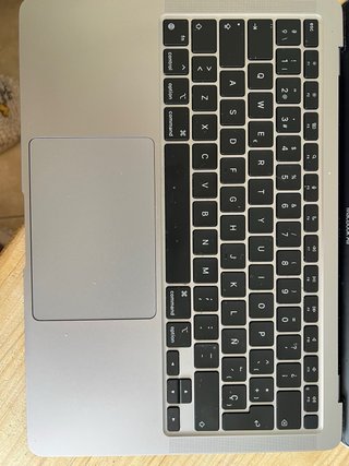 MacBook Air M1 Gris Incluye Cargador Original