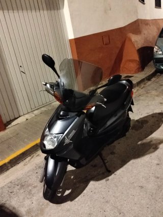 Yamaha Cygnus 125 Scooter Gris