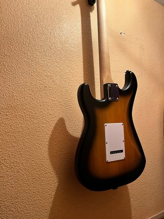 Guitarra Eléctrica Fender Squier Sunburst