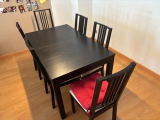 Mesa extensible IKEA y 6 sillas