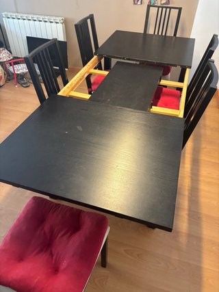 Mesa extensible IKEA y 6 sillas