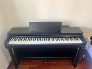 Piano Yamaha Clavinova CLP-825