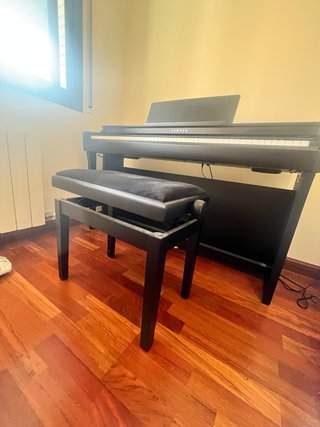 Piano Yamaha Clavinova CLP-825