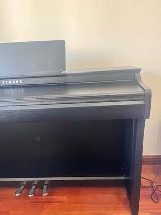 Piano Yamaha Clavinova CLP-825