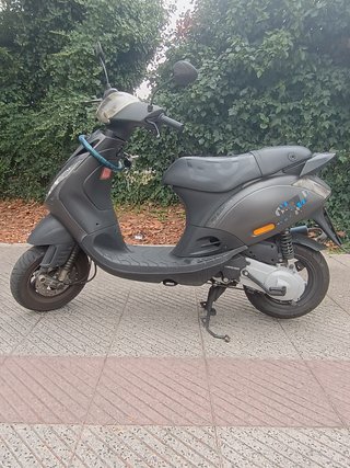 Piaggio Zip SP H2O catalyzed. Scooter 49cc  2001