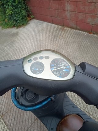 Piaggio Zip SP H2O catalyzed. Scooter 49cc  2001