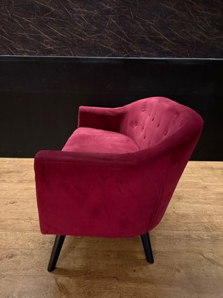 Sofá de terciopelo rojo 2 plazas