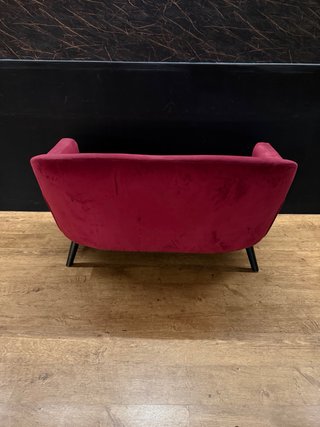 Sofá de terciopelo rojo 2 plazas