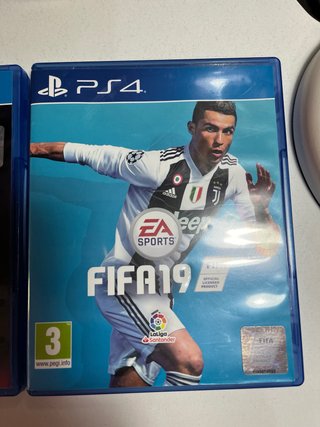 Lote 6 Giochi PS4: FIFA, GTA V, Let's Sing