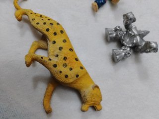 Lote 6 figuras de juguete